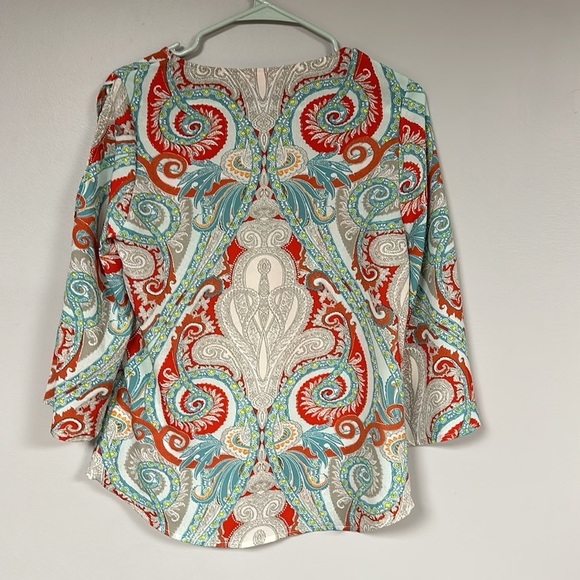 Super Cute, Crosby. 3/4 slitted BELL Sleeve Boho Multicolored blouse size S - Picture 3 of 7